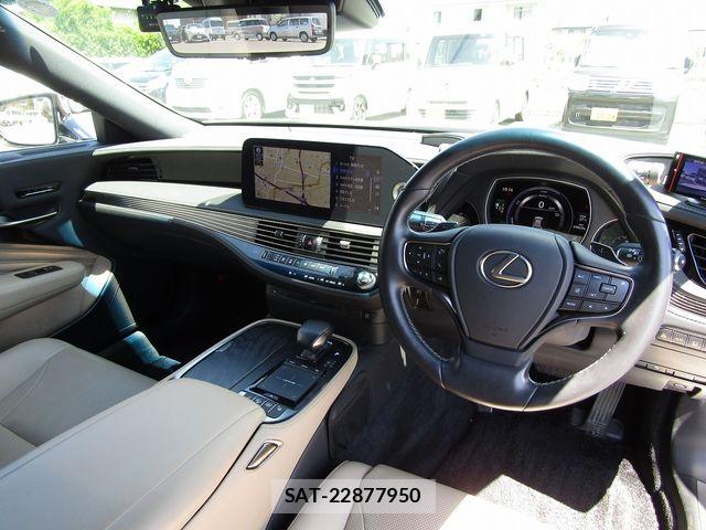 Lexus LS 2022-02 7786515-1