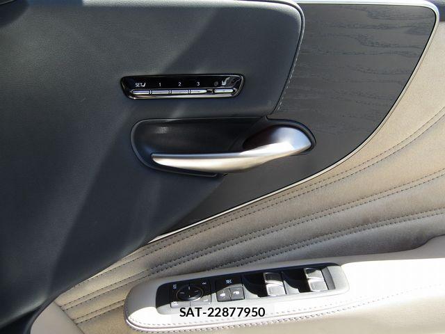 Lexus LS 2022-02 7786515-23