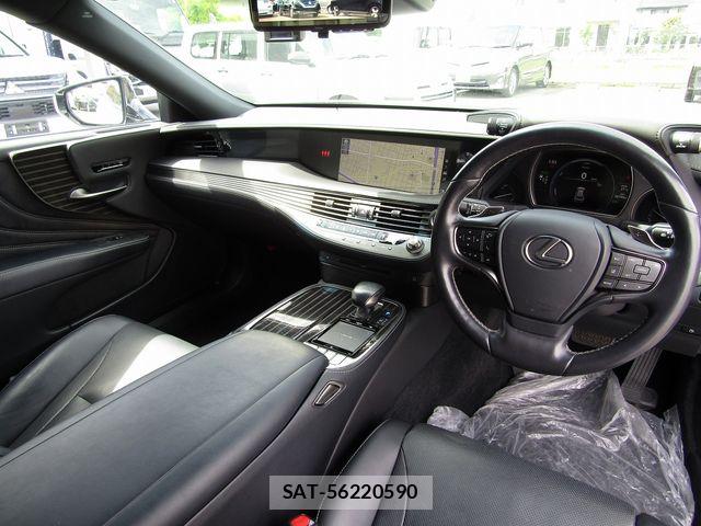 Lexus LS 2017-12 7786512-1