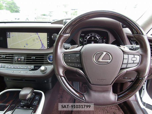 Lexus LS 2018-11 7786513-9