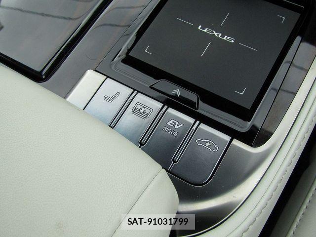 Lexus LS 2018-11 7786513-17