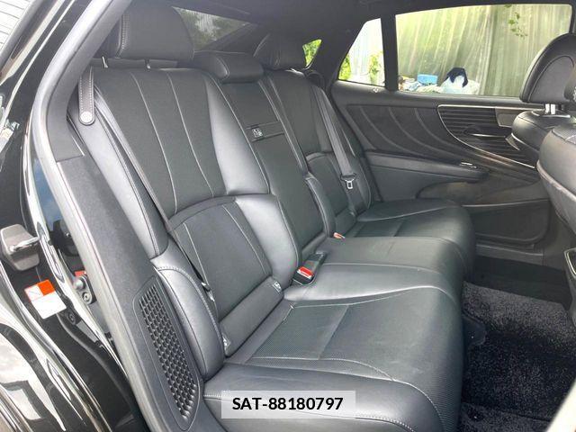 Lexus LS 2018-10 7877360-14