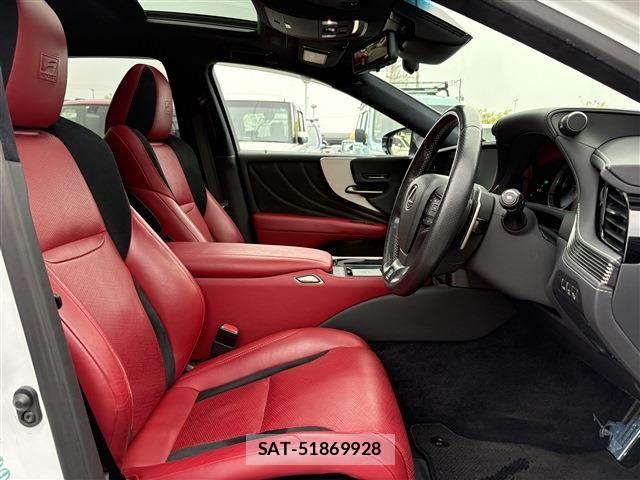 Lexus LS 2018-06 7877358-14