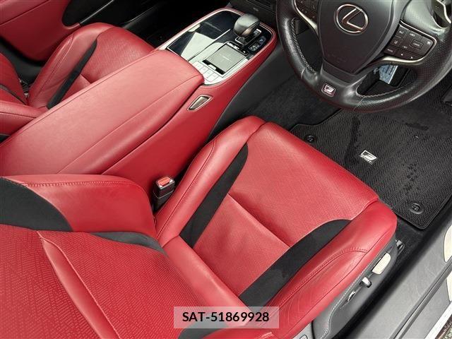 Lexus LS 2018-06 7877358-17