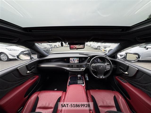 Lexus LS 2018-06 7877358-1