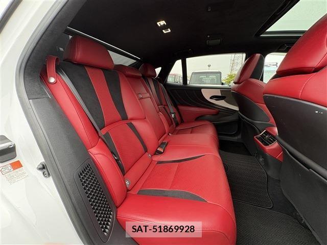 Lexus LS 2018-06 7877358-21