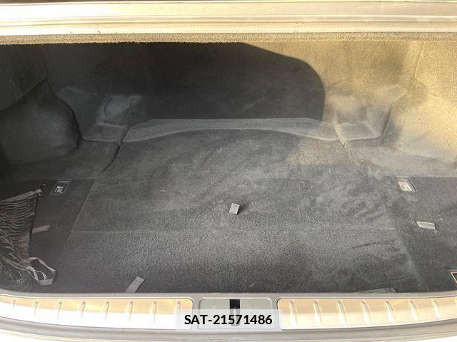 Lexus LS 2019-10 7877359-10