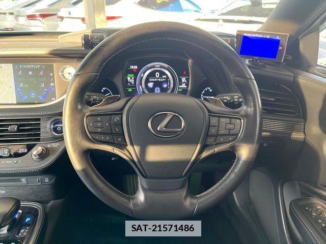 Lexus LS 2019-10 7877359-13