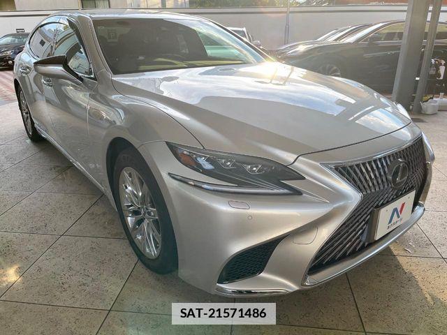 Lexus LS 2019-10 7877359-16