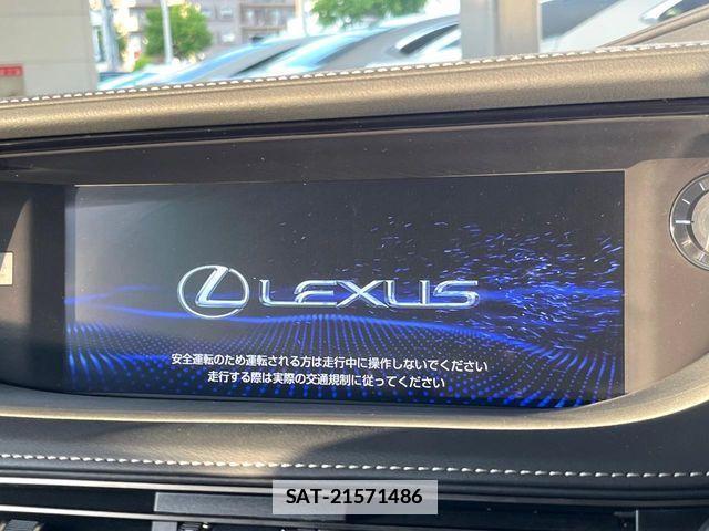 Lexus LS 2019-10 7877359-2