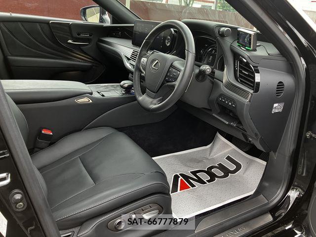 Lexus LS 2021-06 7962413-10