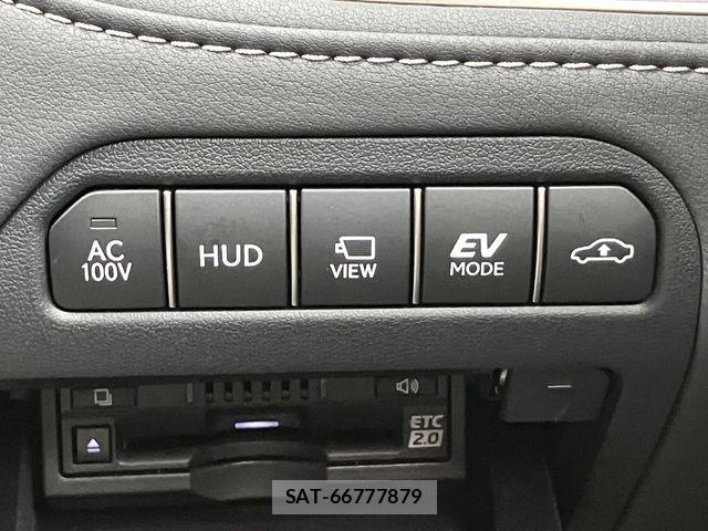 Lexus LS 2021-06 7962413-19