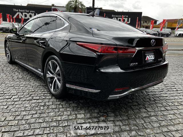 Lexus LS 2021-06 7962413-2