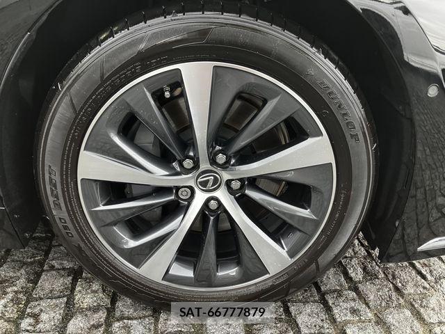 Lexus LS 2021-06 7962413-7