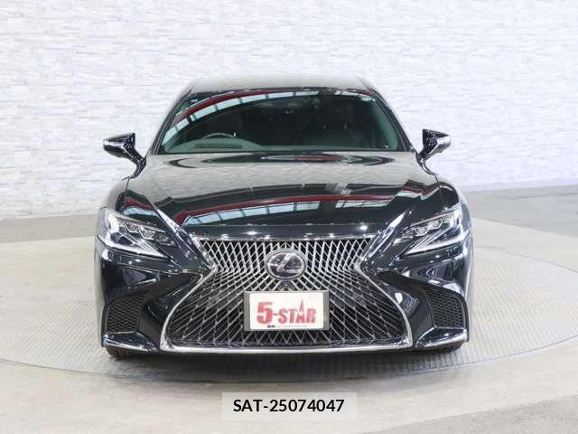 Lexus LS 2017-11 8036440-11