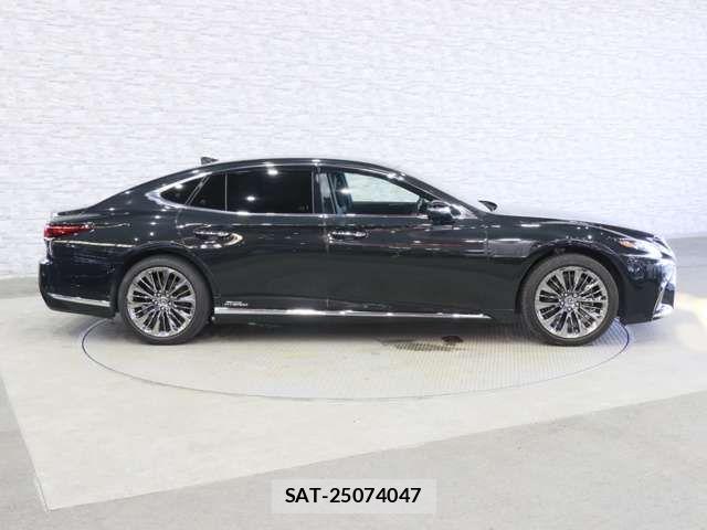 Lexus LS 2017-11 8036440-14