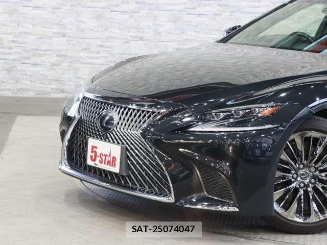 Lexus LS 2017-11 8036440-6