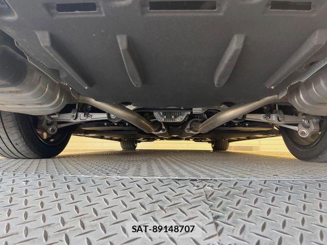 Lexus LS 2018-05 8036441-18