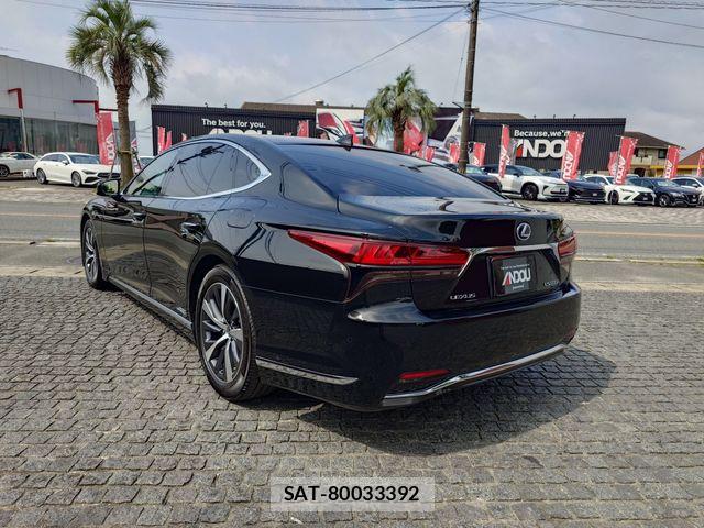 Lexus LS 2021-06 8074349-2