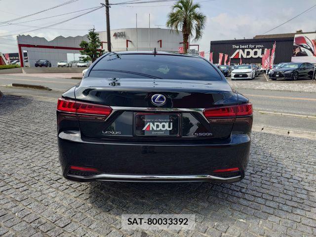 Lexus LS 2021-06 8074349-6