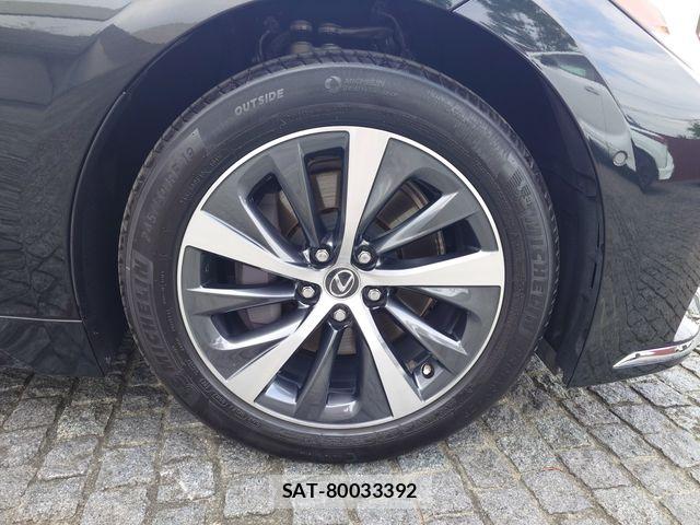 Lexus LS 2021-06 8074349-7