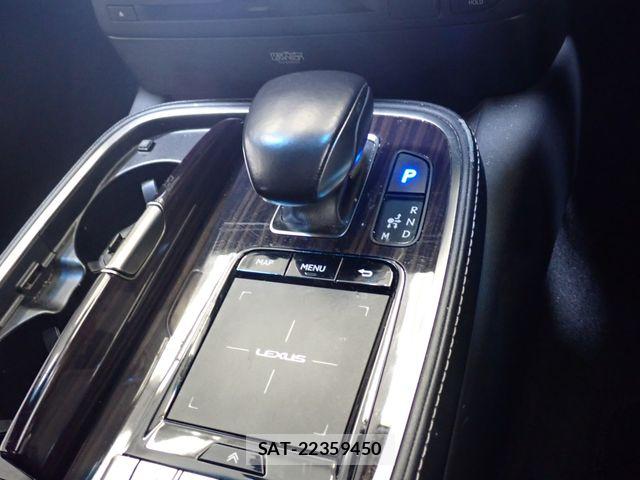 Lexus LS 2017-12 8074347-14