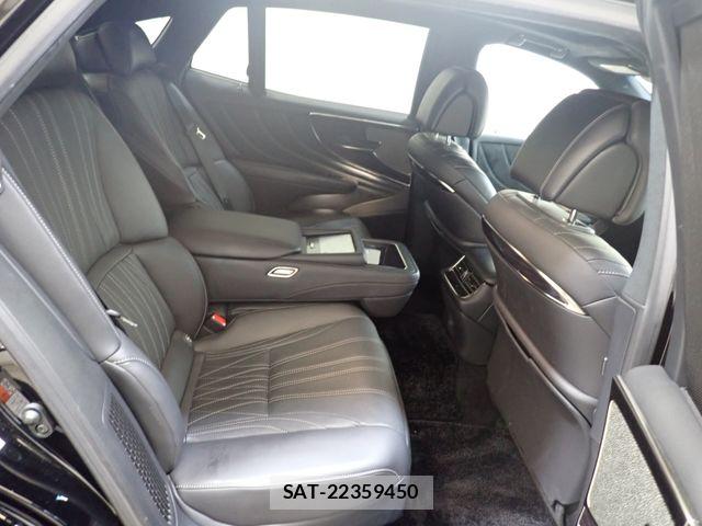 Lexus LS 2017-12 8074347-23