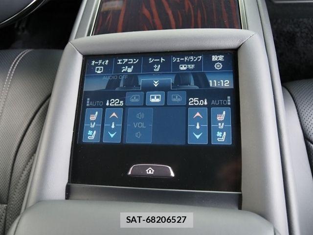 Lexus LS 2021-06 8100143-12