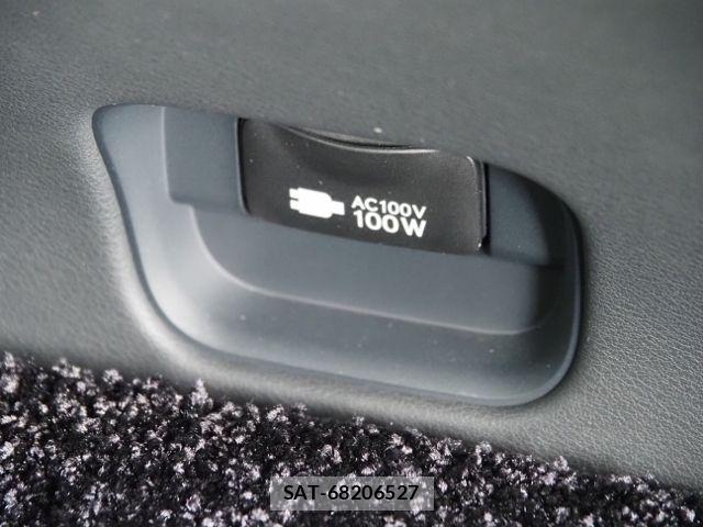 Lexus LS 2021-06 8100143-13