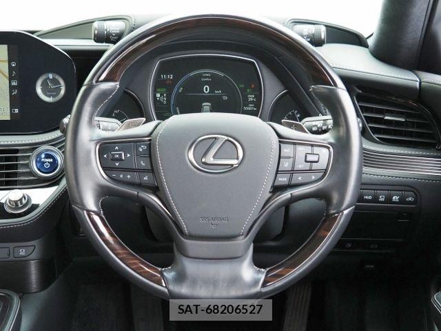 Lexus LS 2021-06 8100143-15