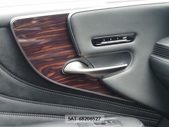 Lexus LS 2021-06 8100143-29