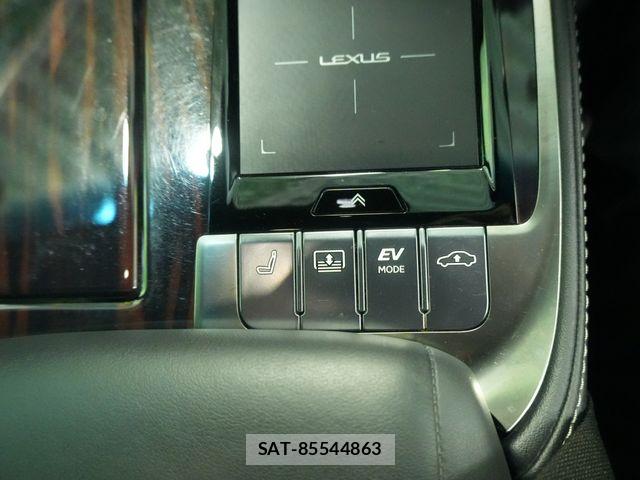 Lexus LS 2018-07 8100144-13