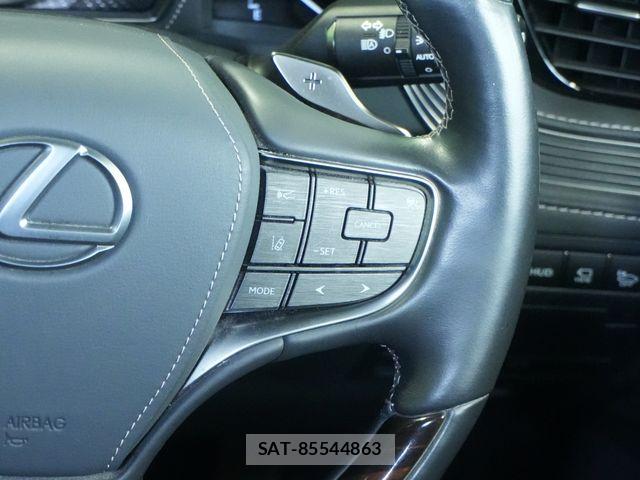 Lexus LS 2018-07 8100144-19