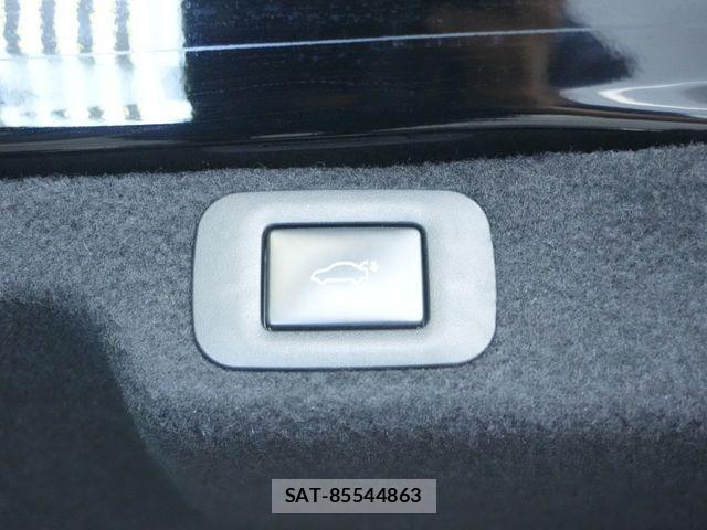 Lexus LS 2018-07 8100144-23