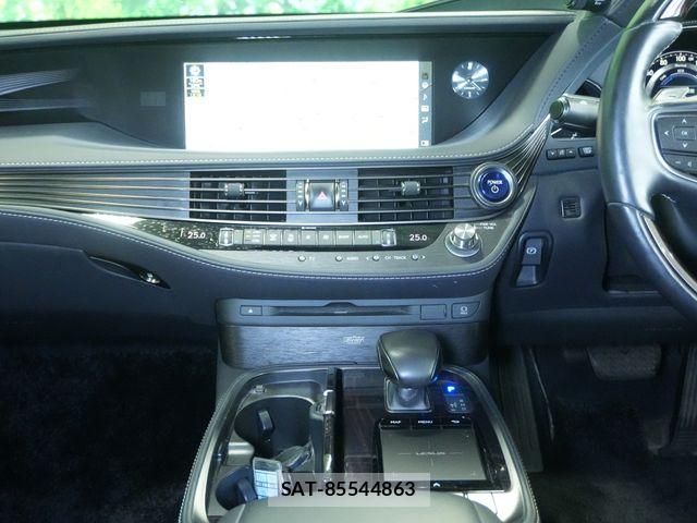Lexus LS 2018-07 8100144-6
