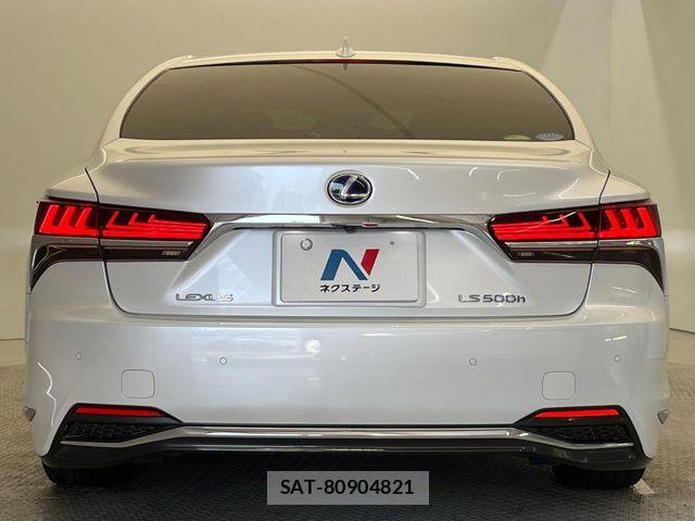 Lexus LS 2018-01 8131010-15