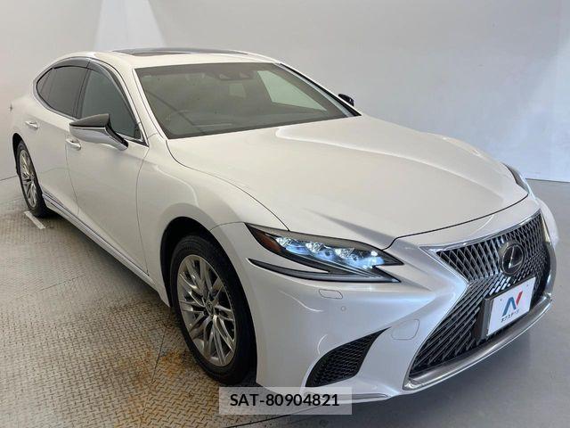 Lexus LS 2018-01 8131010-16