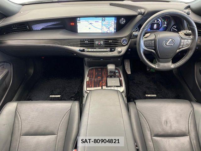 Lexus LS 2018-01 8131010-1