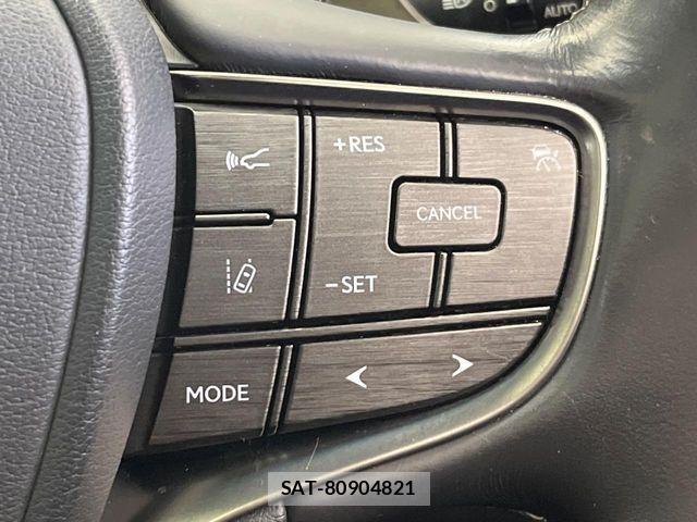 Lexus LS 2018-01 8131010-6