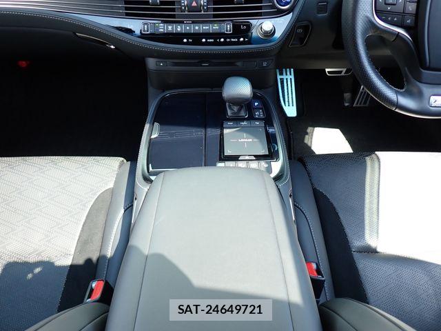 Lexus LS 2021-06 8158698-21