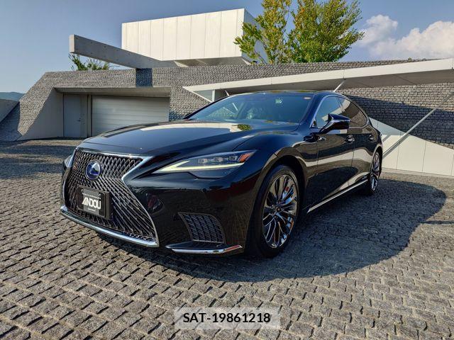 Lexus LS 2021-07 8245725-0