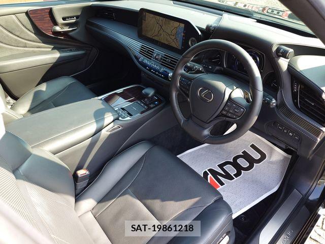 Lexus LS 2021-07 8245725-10