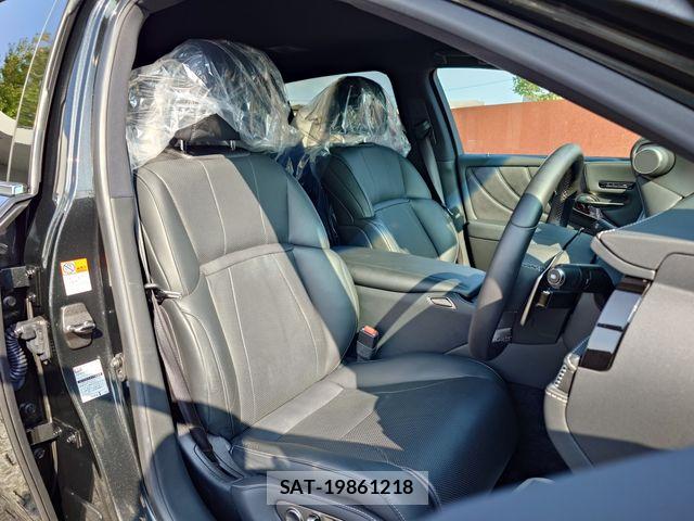 Lexus LS 2021-07 8245725-11