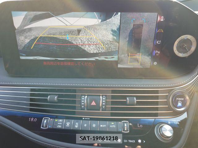 Lexus LS 2021-07 8245725-16