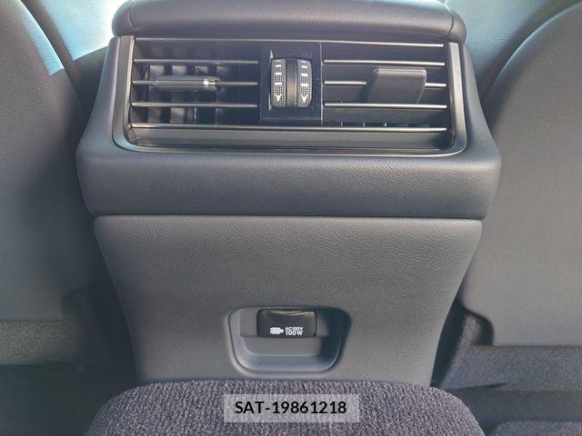 Lexus LS 2021-07 8245725-20