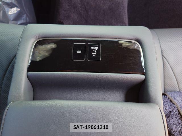 Lexus LS 2021-07 8245725-21