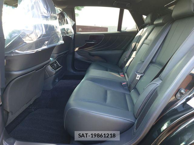 Lexus LS 2021-07 8245725-22