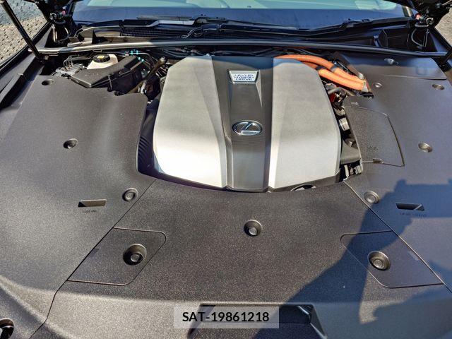 Lexus LS 2021-07 8245725-24
