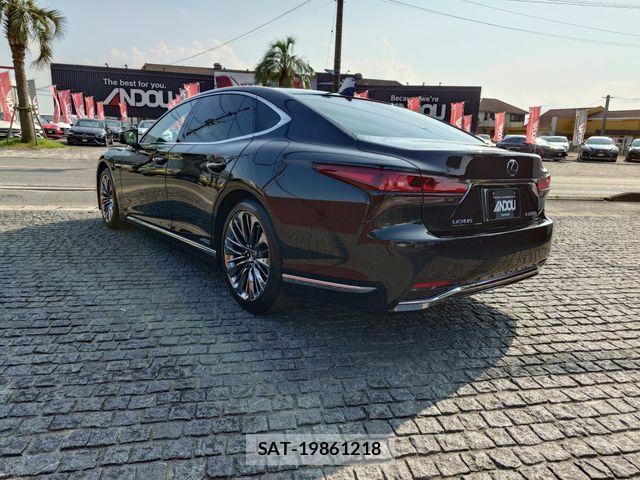 Lexus LS 2021-07 8245725-2