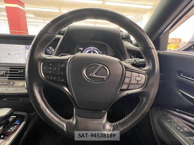 Lexus LS 2017-12 8315191-9